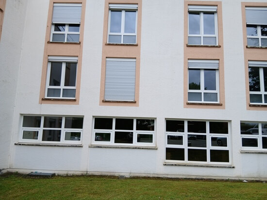 CLEAN QUALITE - Nettoyage vitres Dole d'un bâtiment